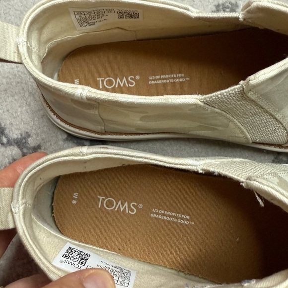 TOMS Bryce Egret Camo Printed Slip On High Top Canvas Sneaker - Picture 6 of 10